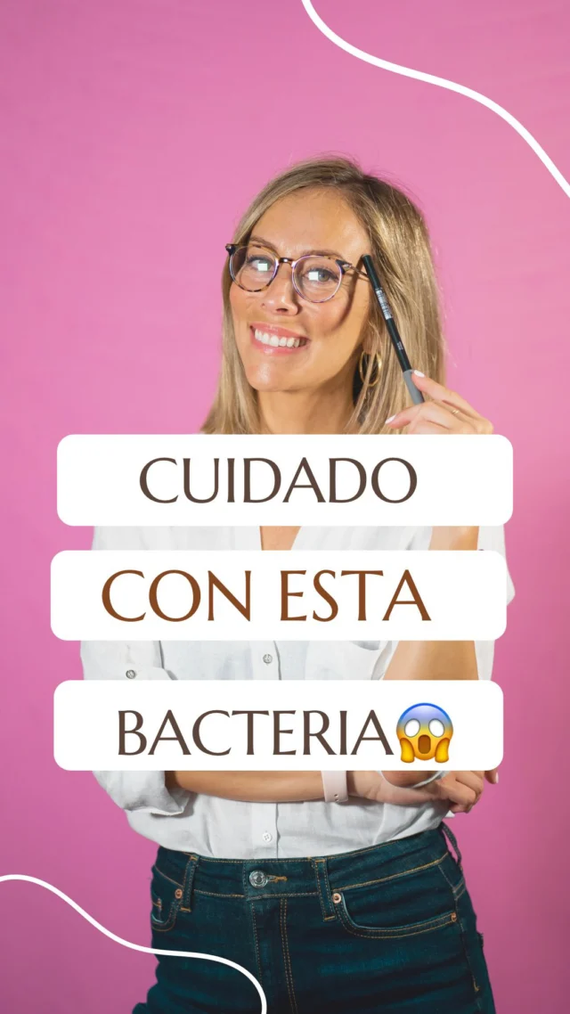 El error con el arroz que pocos conocen⚠️🍚
El Bacillus cereus es una bacteria que puede sobrevivir a la cocción del arroz y multiplicarse si lo dejas demasiado tiempo a temperatura ambiente. Al producir toxinas termoestables, recalentar el arroz no siempre elimina el riesgo de intoxicación 😱
Para evitarlo:
✅ Refrigéralo en menos de 1 hora
✅ Almacénalo en un recipiente hermético a ≤4°C.
✅ Caliéntalo bien antes de consumirlo y evita guardarlo más de 24 horas.
Sabías que esto podría pasarte con otros alimentos? 🍝🥔 ¿Qué sueles hacer con las sobras? ¡Cuéntame tus hábitos y tips en los comentarios! ⬇️✨
#Health #HealthyEating #Nutrition #Foodie #HealthyLifestyle #Wellness #CleanEating #HealthyFood #EatClean #SelfCare #mariagilnutricionista